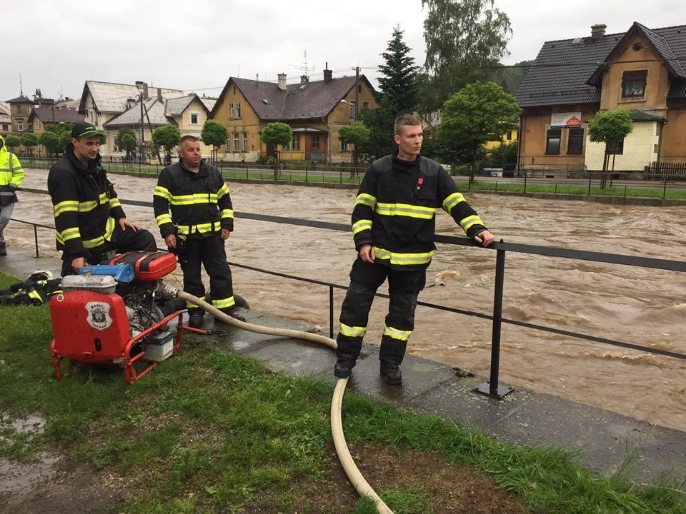 Noční deště zvedly hladiny řek. Na Frýdlantsku bylo vyhlášeno extrémní povodňové nebezpečí