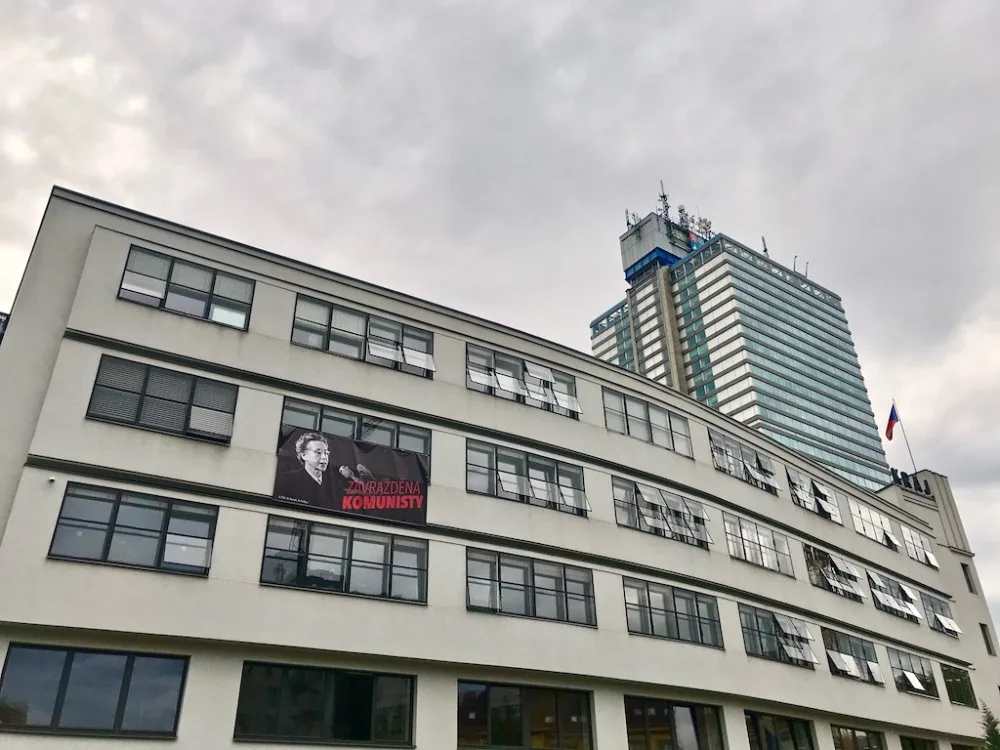 Zavražděna komunisty