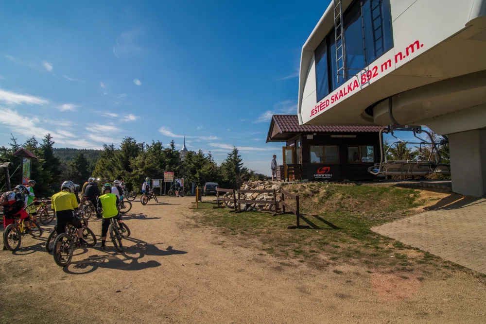 Nová sjezdovka má začínat u horní stanice lanovky Skalka
