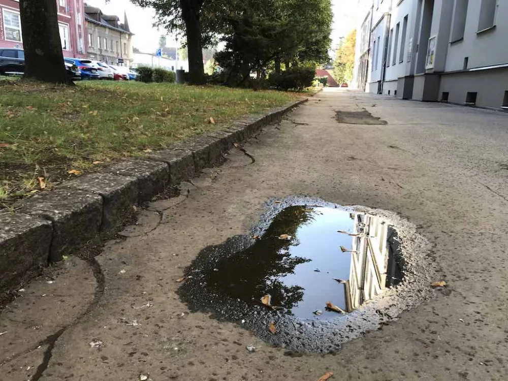 Lidem v Ruprechticích vadí z poloviny opravené náměstí. Další úpravy jsou v plánu, hájí se radnice