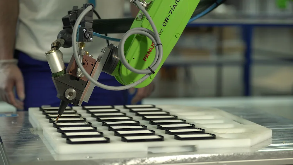 Špičkové nanomasky plzeňské firmy WPA mohou zachraňovat životy lidí po celém světě