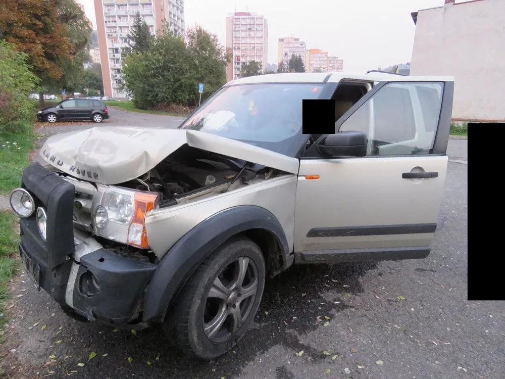 V opilosti se nevěnoval řízení a naboural zezadu do auta. Škoda se vyšplhala na 160 tisíc korun