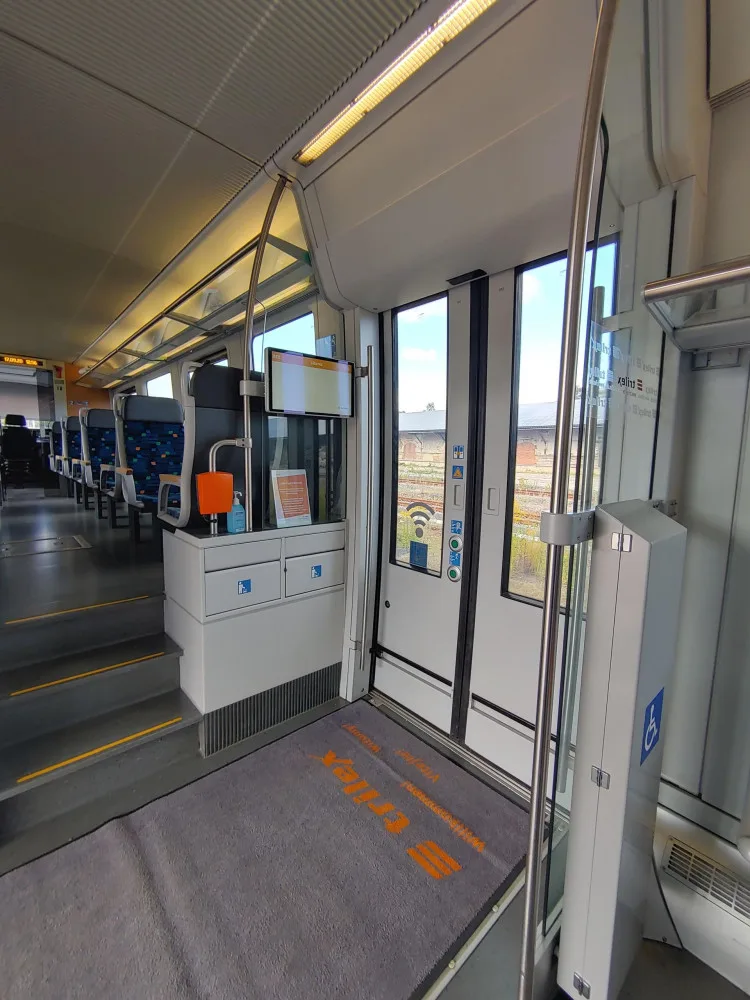 Die Länderbahn modernizuje flotilu vlaků. Nově nabízí wifi nebo velkorozměrovou mapu na toaletě