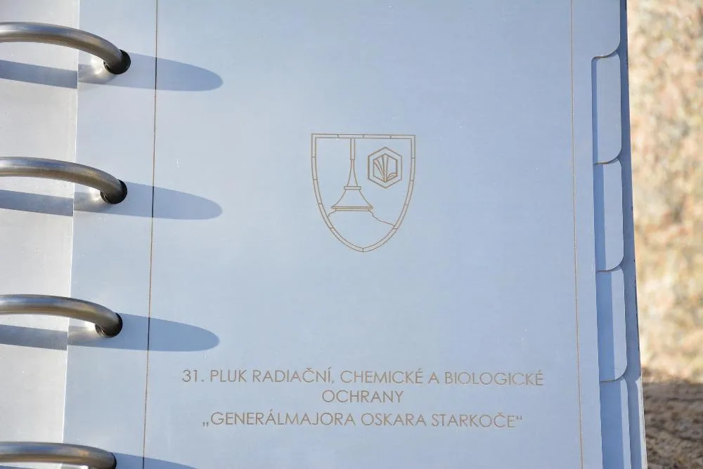Pluk libereckých chemiků nově nese čestný název Oskara Strakoče