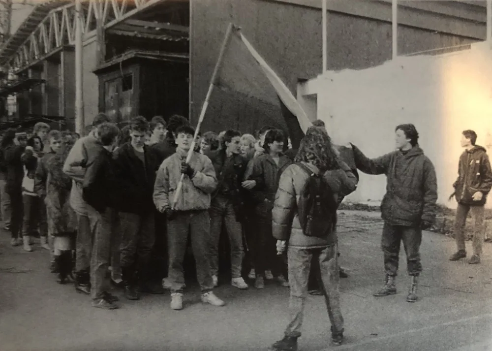 Ke stávkám se přidali i středoškoláci. (FOTO: Milan Drahoňovský)