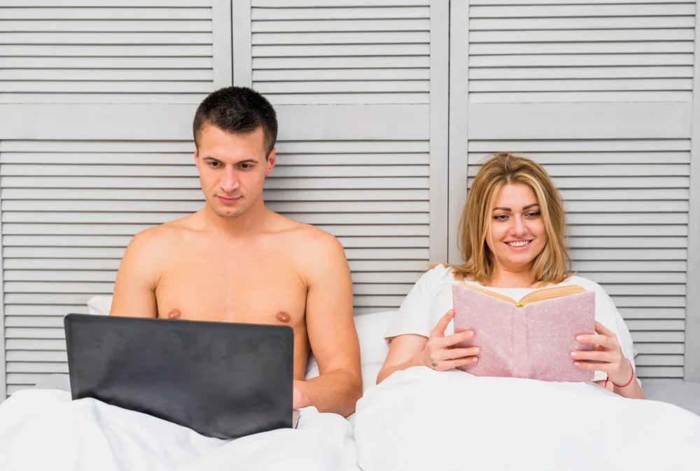 Každý desátý zaměstnanec pracuje na home office nahý