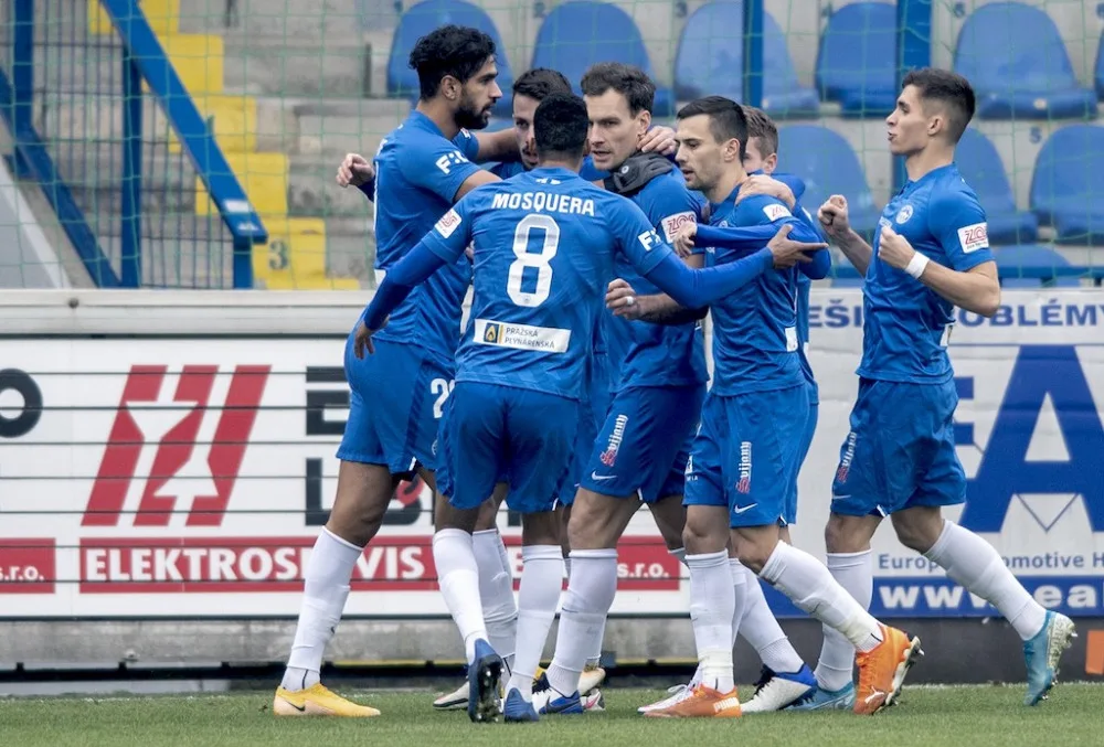 Po třech zápasech výhra. Slovan porazil Opavu 2:0