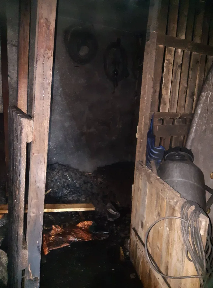 Při požáru rodinného domu nedaleko Jilemnice zemřel člověk