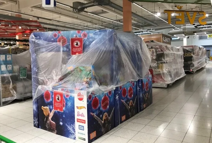 Pastelky si nekoupíte, pušku ano. Lidé nechápou zákaz prodeje některého zboží