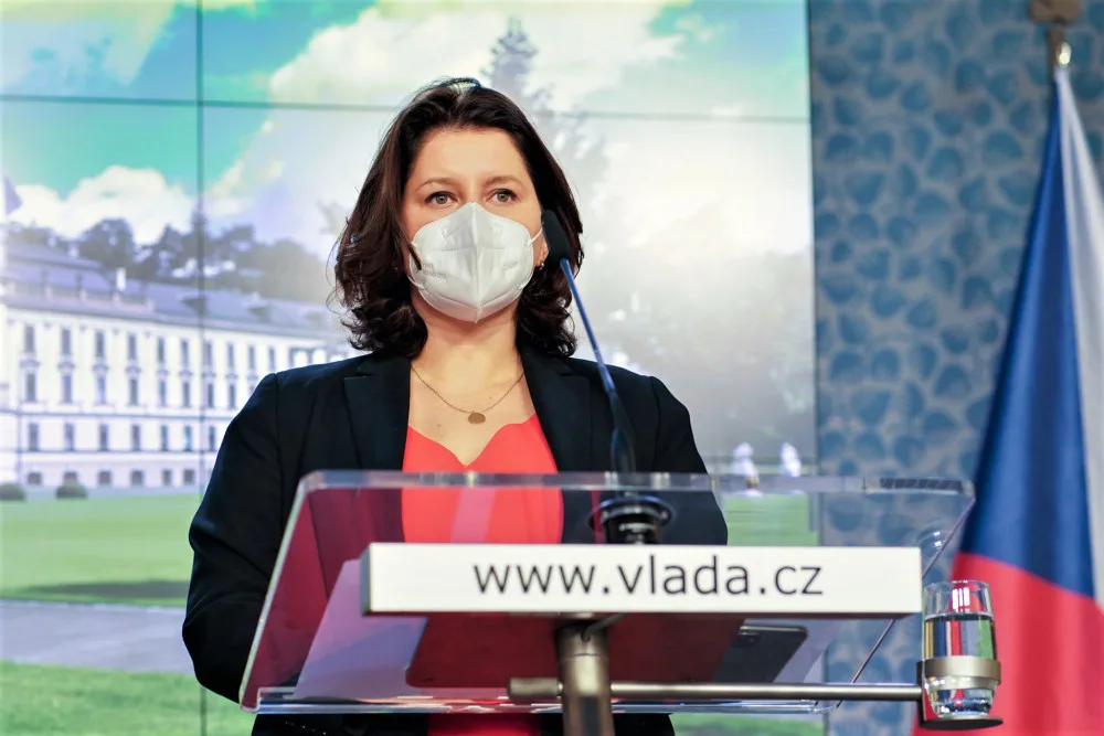 Ukolébá naštvané seniory přislib dalšího rouškovného?