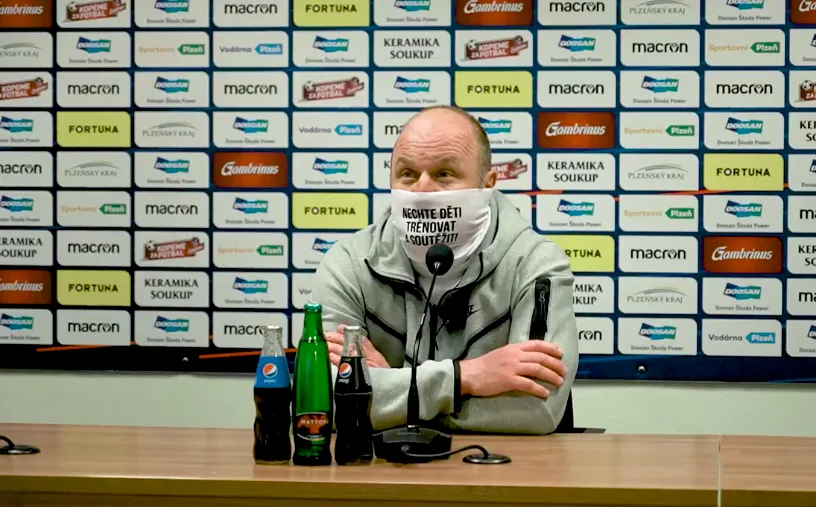Na děti prdíme, je mi jich líto, apeluje na vládu trenér Slovanu Pavel Hoftych