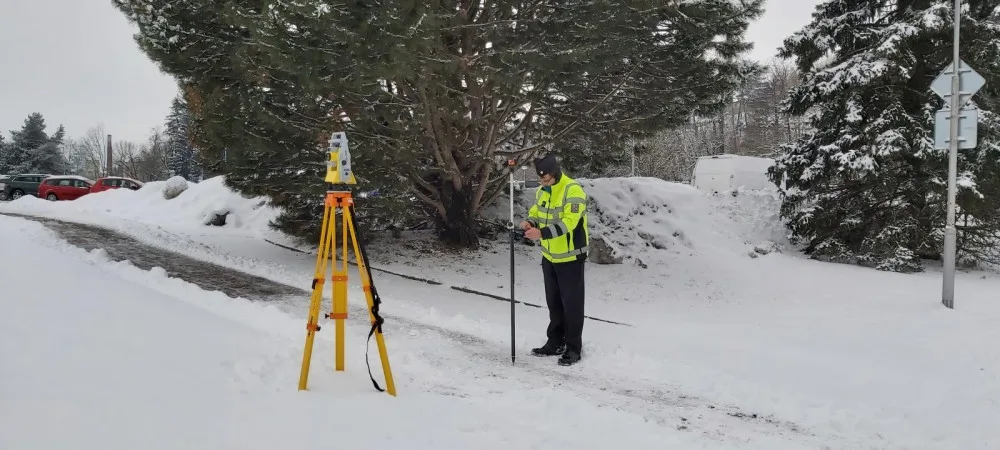 Rychlejší zaměření místa nehody umožní policii nové geodetické přístroje