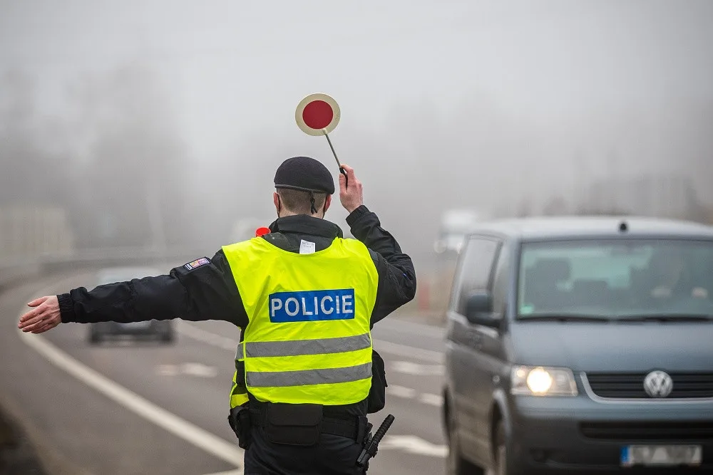 Žádné dlouhé zdržování ani fronty. Kontroly na hranicích okresů probíhají klidně