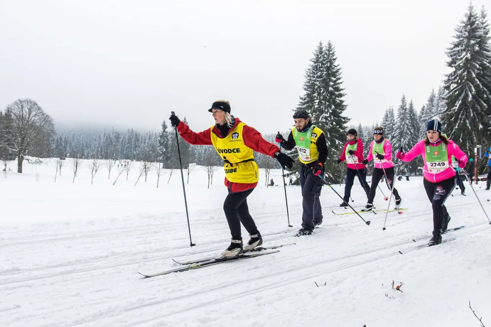 Třetina startovného na Virtuální ČEZ SkiTour vybaví díky Hervisu na zimu nevidomé účastníky