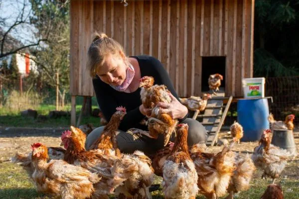 Koupit kus lesa a nic od něj nechtít. Nemusí generovat zisk, říká Anna Hudská ze ZAzemí