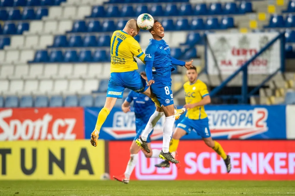 Slovan předvedl velký obrat a slaví vítězství nad Teplicemi. V 90. minutě rozhodl Rondič