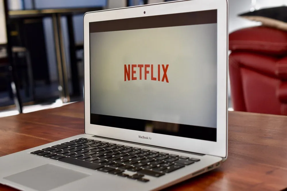 Internetová televize Netflix chce zakročit proti sdílení hesel