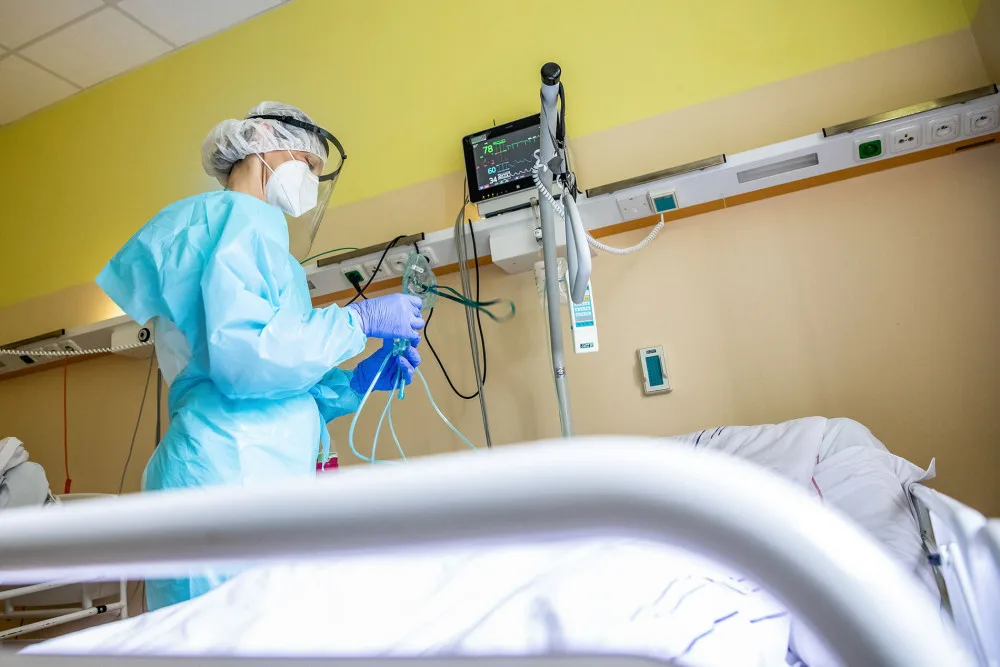 Týdenní počet případů v kraji klesl pod sledovanou hranici sta případů na sto tisíc obyvatel