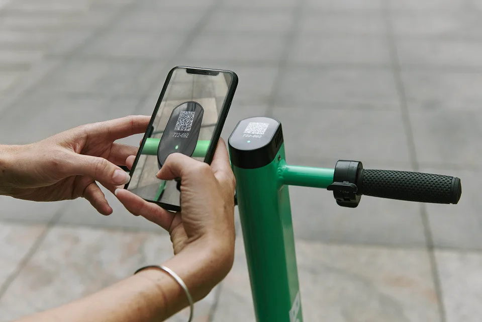 Jak zastupitelé vnímají sdílené elektrokoloběžky ve městě?