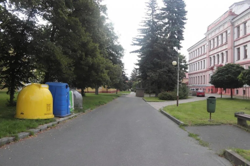 Cyklista havaroval na rovném úseku silnice