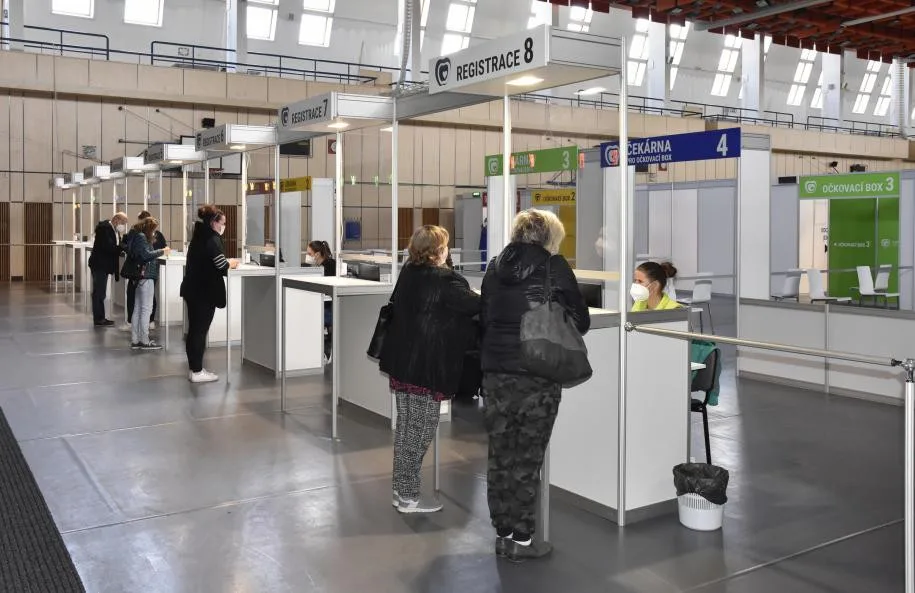 Očkování proti covidu v jablonecké hale končí. Přesune se do nemocnice