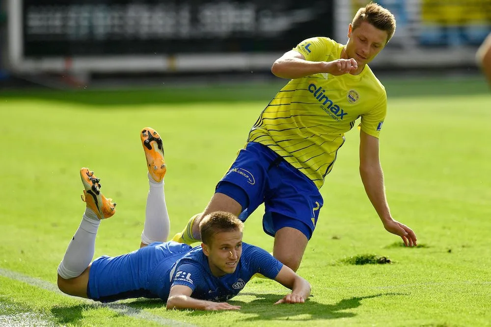 Krize se prohlubuje. Slovan podlehl doma Zlínu, Koscelník viděl červenou
