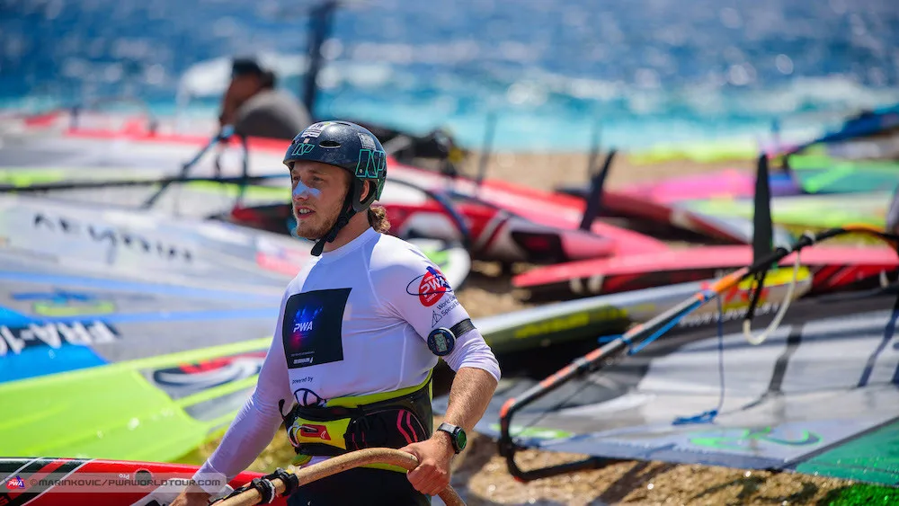 Doufám, že se windsurfing do povědomí veřejnosti opět vrátí, přeje si šampion Petr Čech