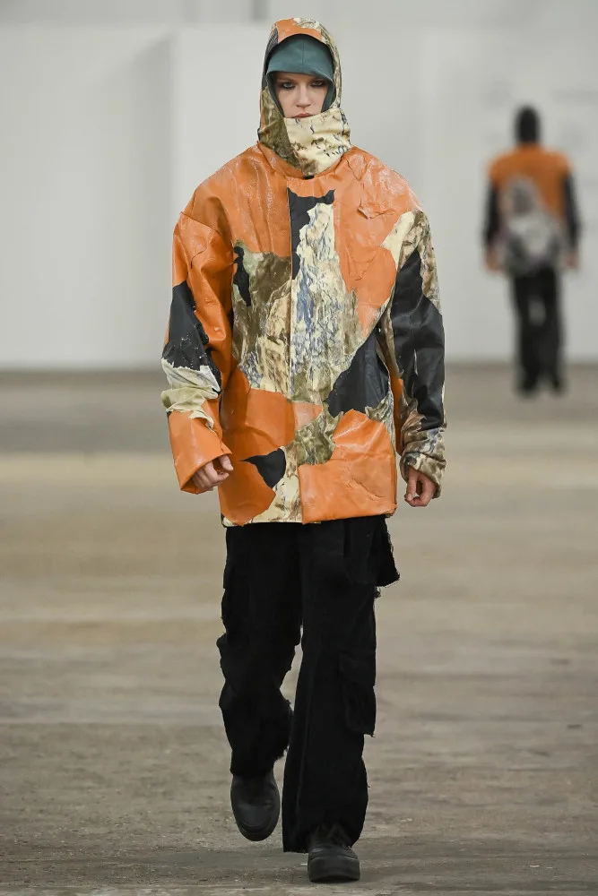 Studenti designu v Liberci na Prague Fashion Week. Jejich oděvy a šperky měly úspěch