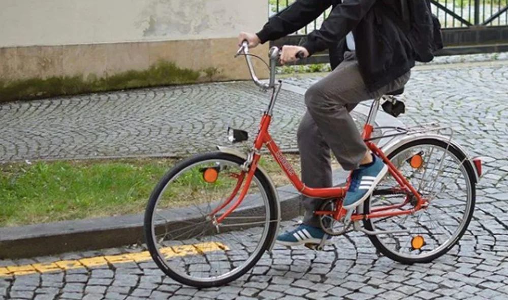 Cyklisty bude nutné od léta 2022 objíždět ve vzdálenosti půldruhého metru