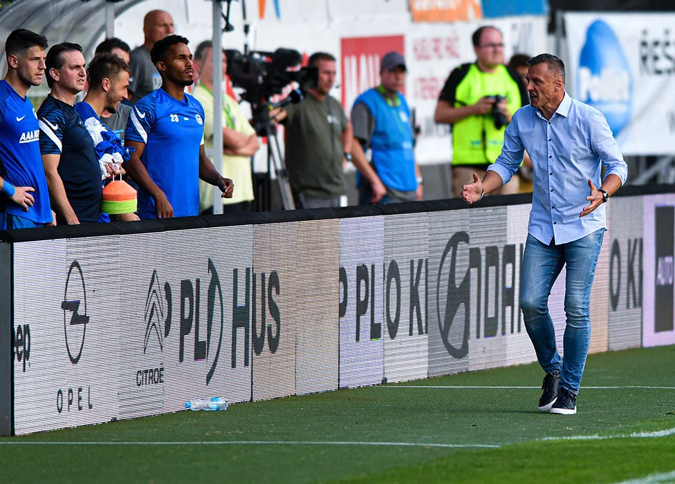 S osmi body se ještě nikdo nikdy nezachránil, zůstává trenér Slovanu Kozel po dobrém startu angažmá na zemi