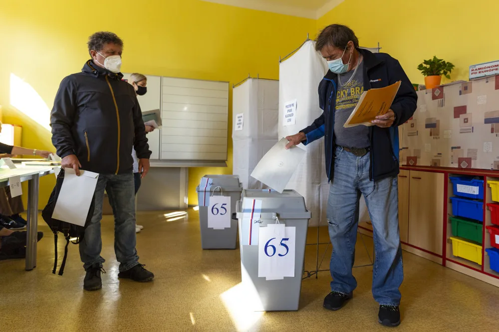Volební místnosti se uzavřely. Začalo sčítání hlasů