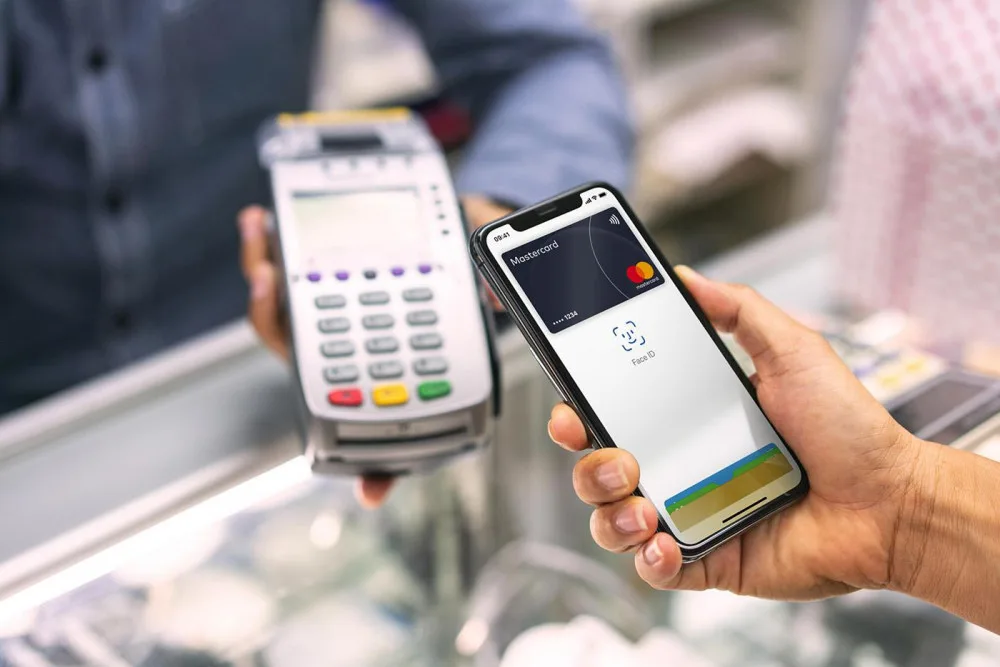 Čtvrt milionu platebních terminálů v Česku. Proč ale na řadě míst chybí?