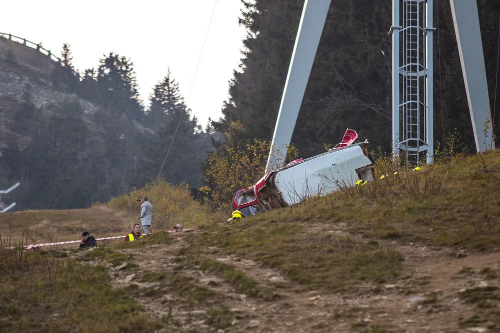 Vyšetřování pádu kabiny lanovky na Ještědu. Drážní inspekce chce fotky od turistů