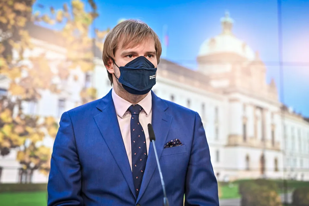 Institut žádá vazbu pro Vojtěcha a Svrčinovou. Můžou za šíření koronaviru, tvrdí předseda