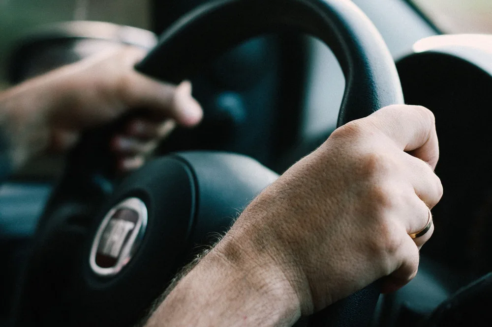 Komisaři v autoškolách budou stávkovat. Ministerstvo dopravy je údajně ignoruje