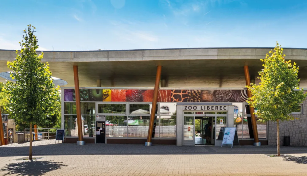 Schváleno. Město se vzdá botanické zahrady a zoo, převezme je kraj
