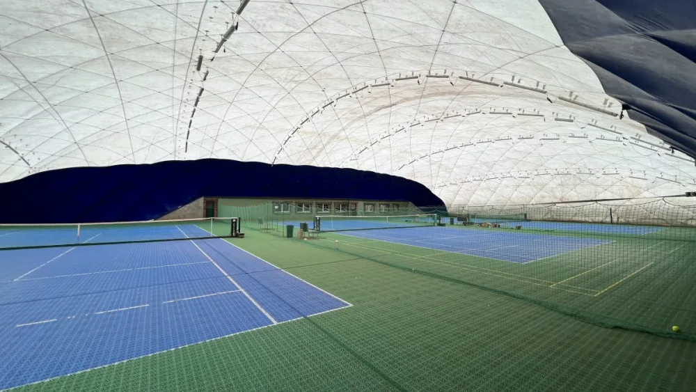 Praha přivítá unikátní sérii tenisových turnajů. Mladí hráči se mohou dostat na Wimbledon