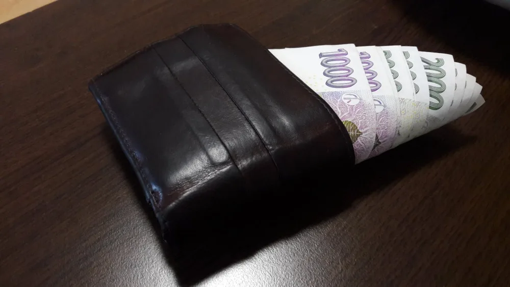 Muž v Hejnicích ztratil peněženku s osmdesáti tisíci. Poctivý nálezce ji vrátil