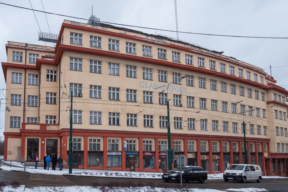 Má Liberec koupit budovu bývalého Skloexportu?