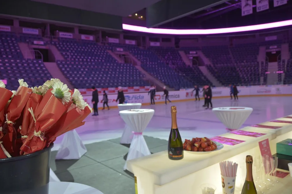 Zažijte exkluzivní Valentýn v Home Credit Areně. S barem na ledu a soutěžemi o romantické ceny
