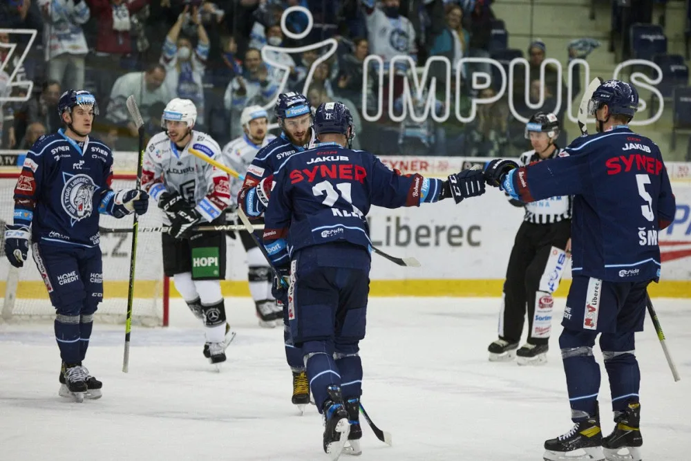Třetí výhra v řadě. Tygři porazili Karlovy Vary 4:1