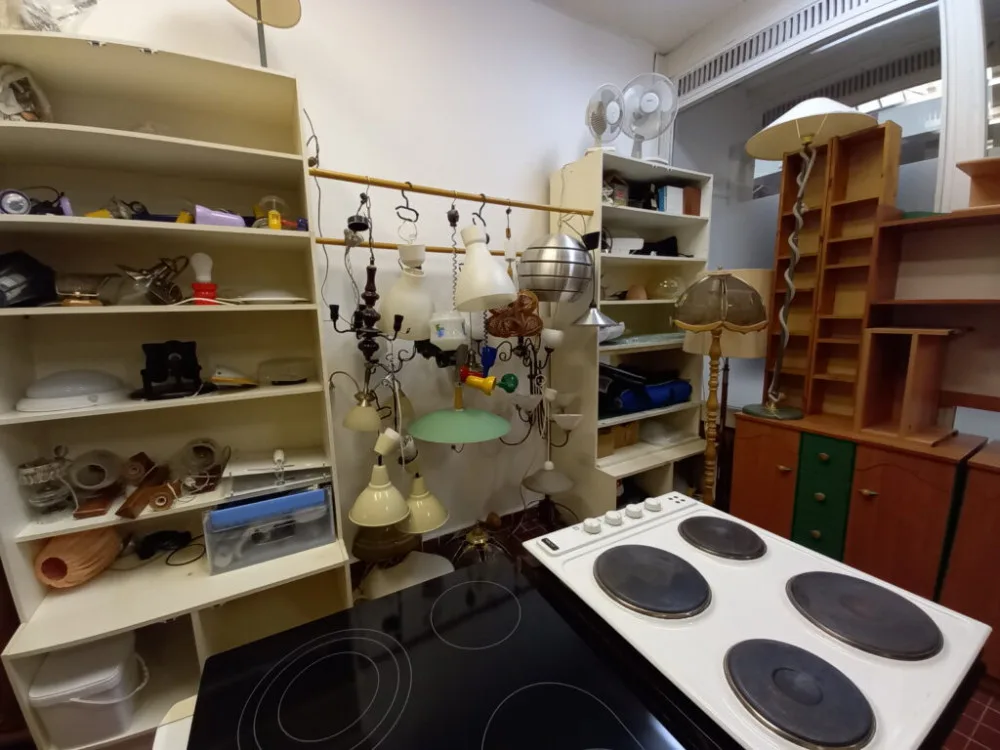 Za necelý rok zachránila 65 tun nábytku. Nábytková banka pomáhá lidem v nouzi