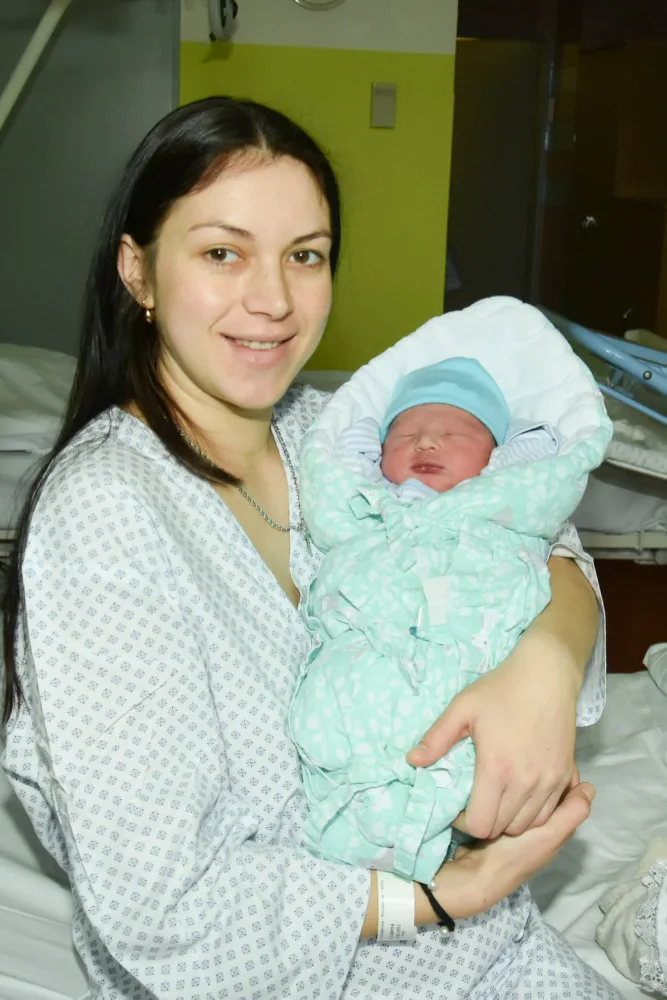 Ivanna i syn Adam jsou oba zdraví a v bezpečí.