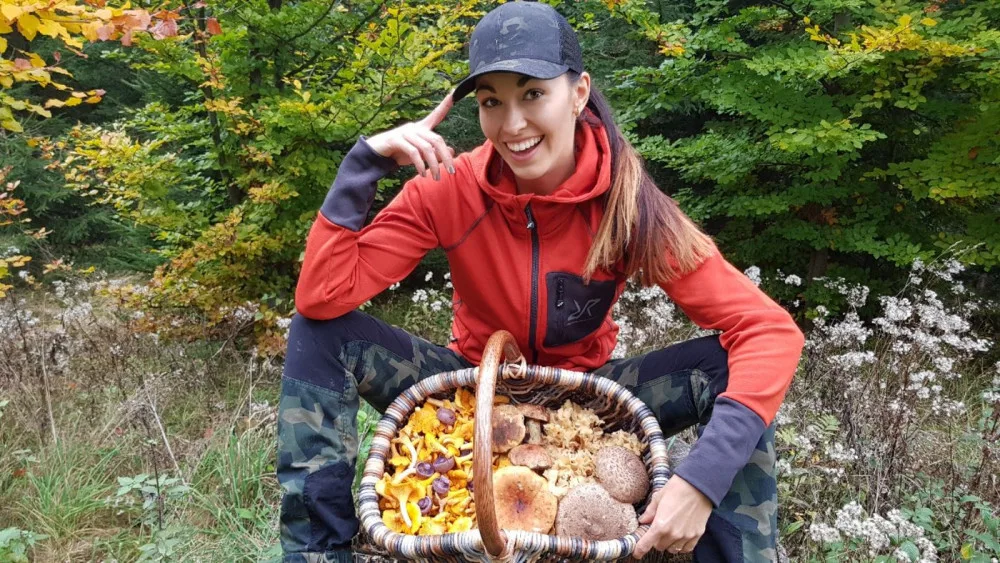 Houbařka Lucka inspiruje tisíce lidí k houbařským výpravám do lesa v každém ročním období