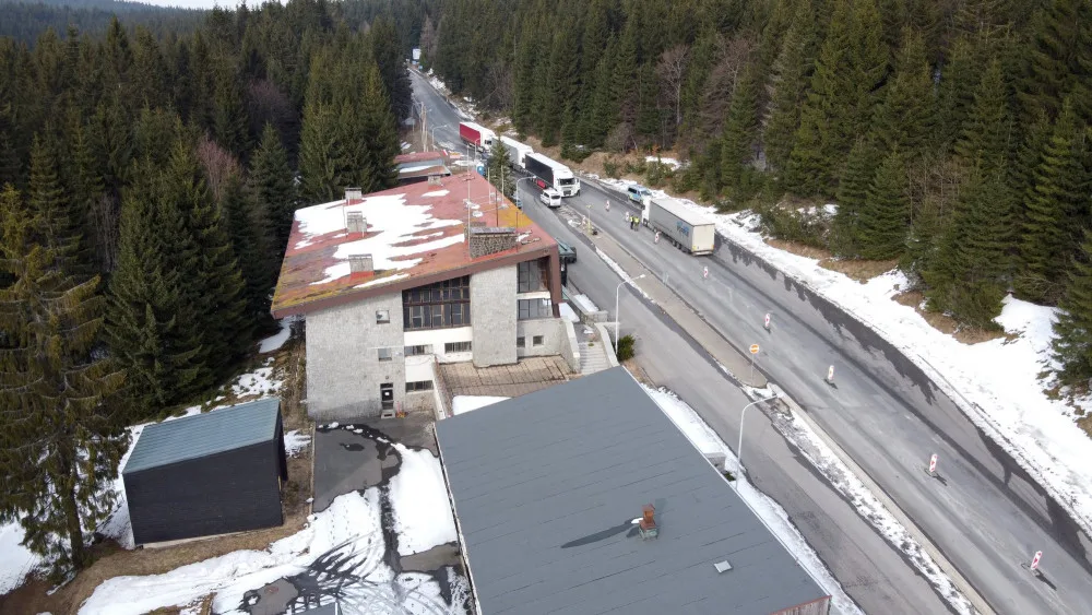 Harrachov se pokusí prodat areál bývalé celnice. Nejlepší by místo ní byl hotel, říká starosta
