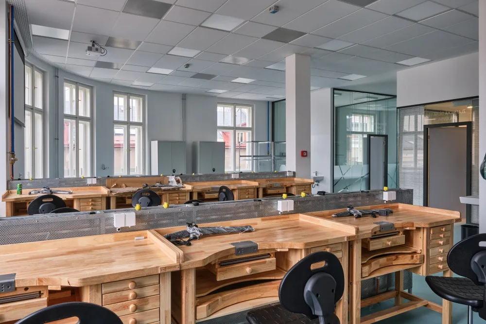 Škola má po rekonstrukci moderní prostory i špičkové vybavení.