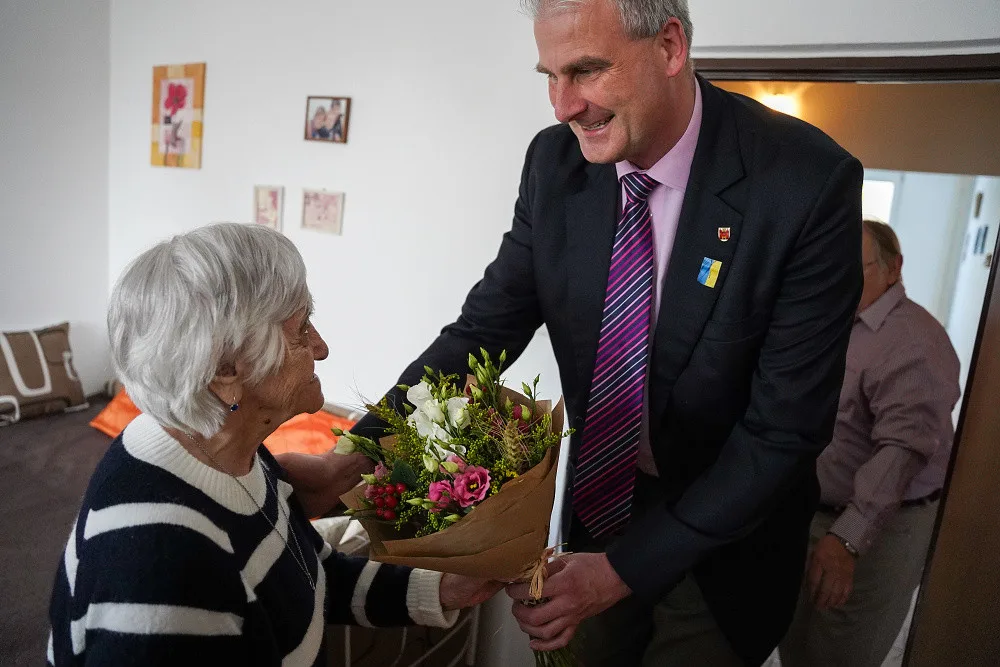 V Liberci žije osm stoletých občanů. Jubilejní narozeniny oslavila Anna Vošvrdová