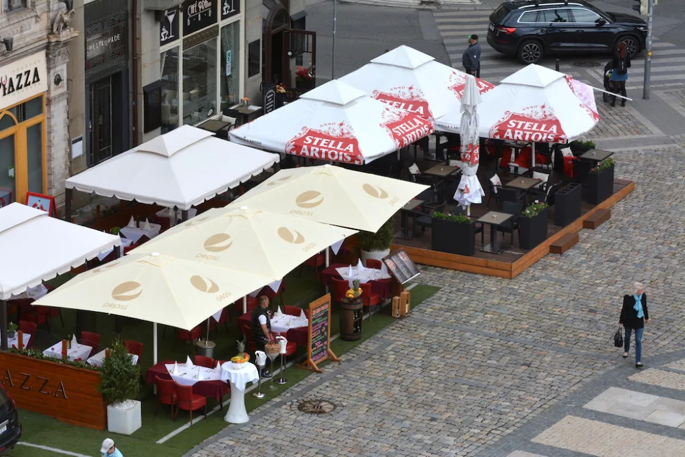 16512205040375-103-size4-16212385690994-103-dnes-se-oteviraji-zahradky-restauraci-mohou-se-konat-venkovni-kulturni-akce