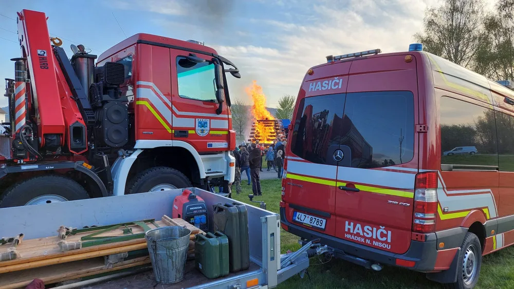 Klidná noc. Hasiči kvůli čarodějnicím v Libereckém kraji neřešili jediný požár