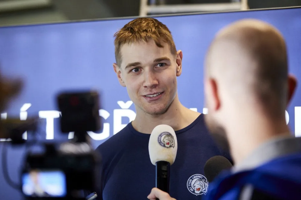 Tygry opouští Klapka. Podepsal nováčkovský kontrakt v NHL s Calgary